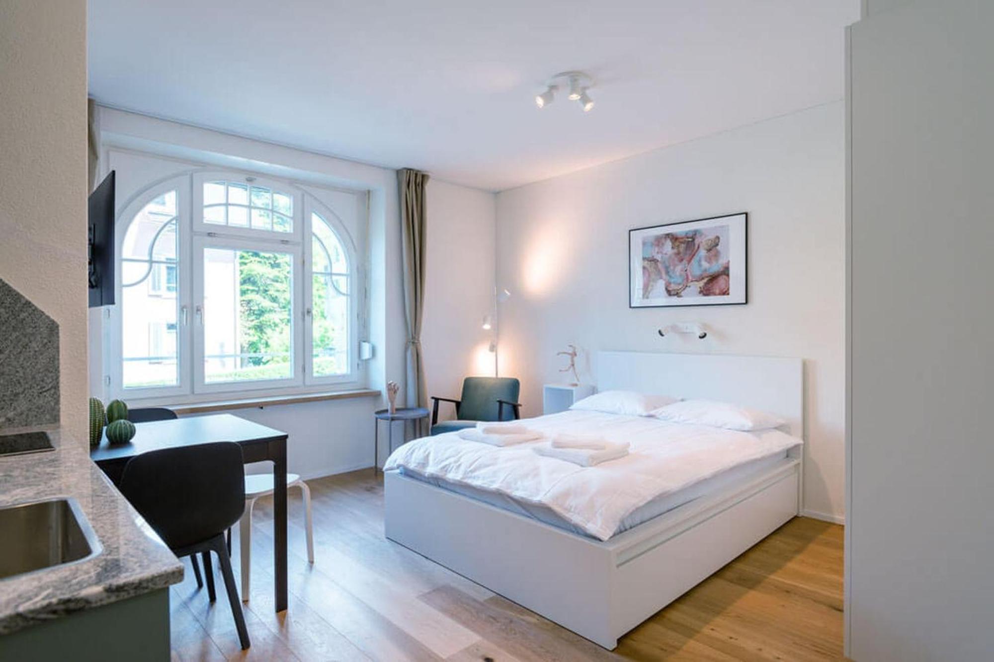 Hitrental Riesbach Apartments Zurich Bagian luar foto